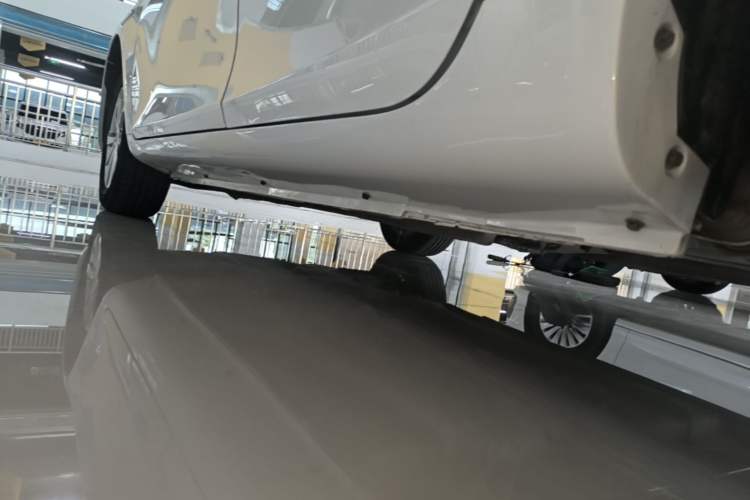 Used Geely Auto Emgrand 2021 UP 1.5L CVT Comfort Model Left Side Sill