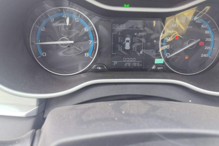 Used Geely Auto Emgrand 2021 UP 1.5L CVT Luxury Model Odometer Close Up