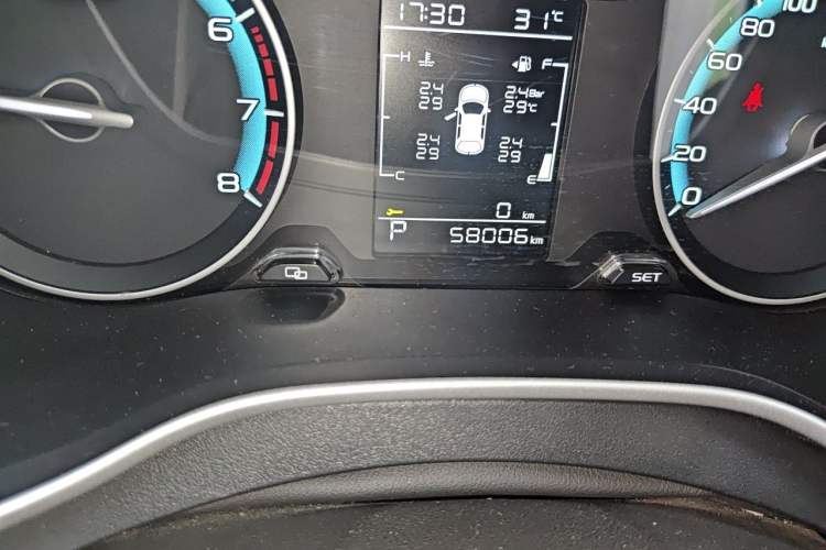 Used Geely Auto Emgrand 2021 UP 1.5L CVT Luxury Model Odometer Close Up