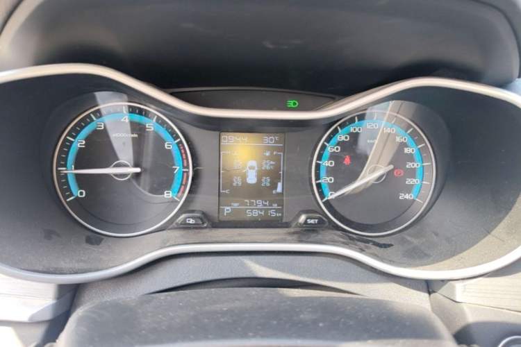 Used Geely Auto Emgrand 2021 UP 1.5L CVT Luxury Model Odometer Close Up