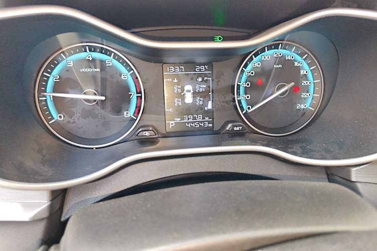 Used Geely Auto Emgrand 2021 UP 1.5L CVT Advanced Edition Odometer Close Up
