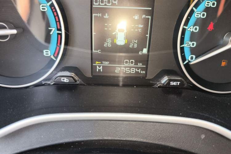 Used Geely Auto Emgrand 2021 UP 1.5L Manual Comfort Model Odometer Close Up