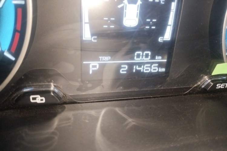 Used Geely Auto Emgrand 2021 UP 1.5L CVT Luxury Model Odometer Close Up
