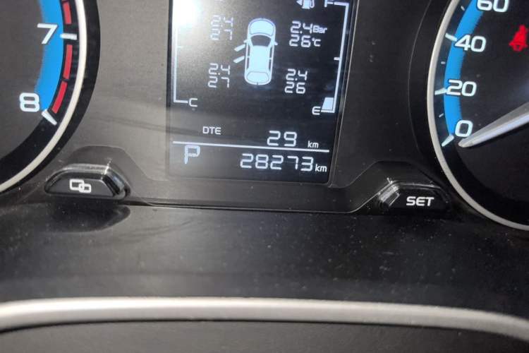 Used Geely Auto Emgrand 2021 UP 1.5L CVT Luxury Model Odometer Close Up
