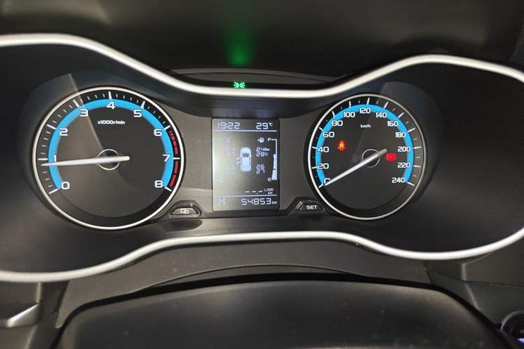 Used Geely Auto Emgrand 2021 UP 1.5L Manual Luxury Model Odometer Close Up