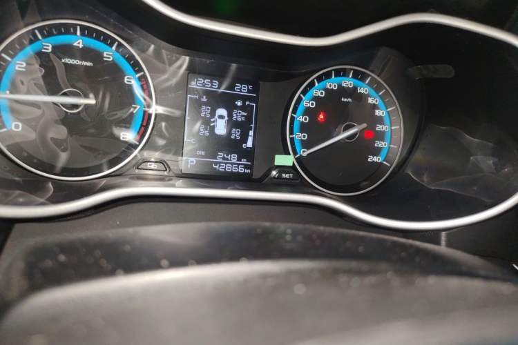 Used Geely Auto Emgrand 2021 UP 1.5L CVT Luxury Model Odometer Close Up