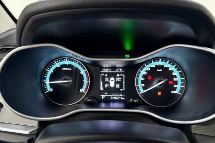 Used Geely Auto Emgrand 2021 UP 1.5L CVT Luxury Model Odometer Close Up