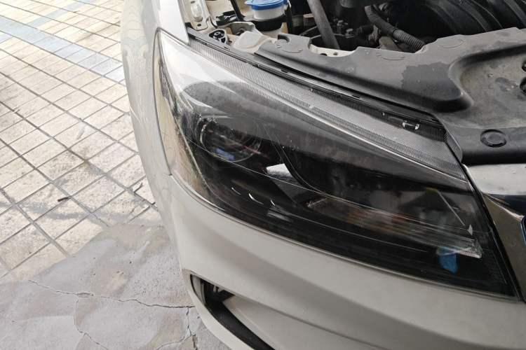 Used Geely Auto Emgrand 2021 UP 1.5L Manual Luxury Model Right Front Headlight
