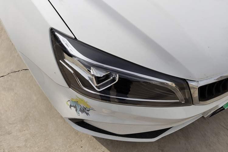 Used Geely Auto Emgrand 2021 UP 1.5L CVT Luxury Model Right Front Headlight