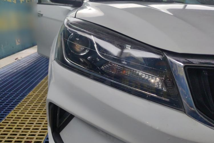 Used Geely Auto Emgrand 2021 UP 1.5L CVT Luxury Model Right Front Headlight
