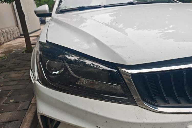 Used Geely Auto Emgrand 2021 UP 1.5L Manual Luxury Model Right Front Headlight