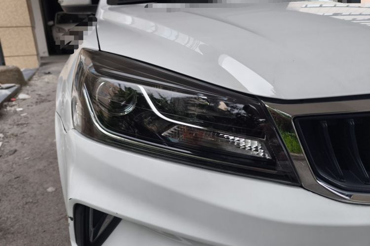 Used Geely Auto Emgrand 2021 UP 1.5L CVT Luxury Model Right Front Headlight
