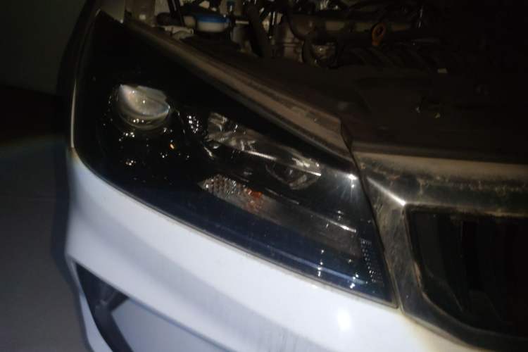 Used Geely Auto Emgrand 2021 UP 1.5L Manual Comfort Model Right Front Headlight
