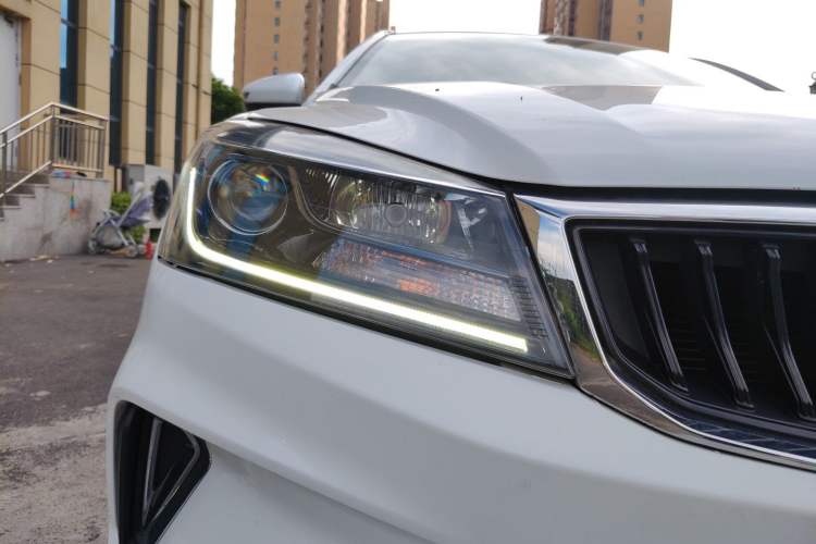 Used Geely Auto Emgrand 2021 UP 1.5L CVT Luxury Model Right Front Headlight
