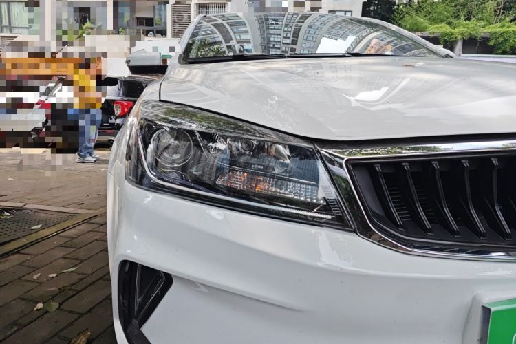 Used Geely Auto Emgrand 2021 UP 1.5L CVT Luxury Model Right Front Headlight