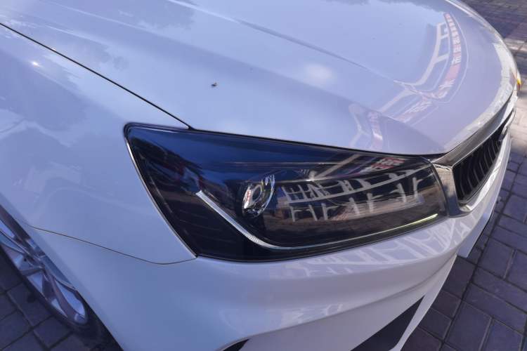 Used Geely Auto Emgrand 2021 UP 1.5L CVT Luxury Model Right Front Headlight