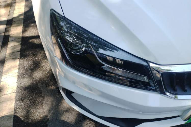 Used Geely Auto Emgrand 2021 UP 1.5L CVT Luxury Model Right Front Headlight