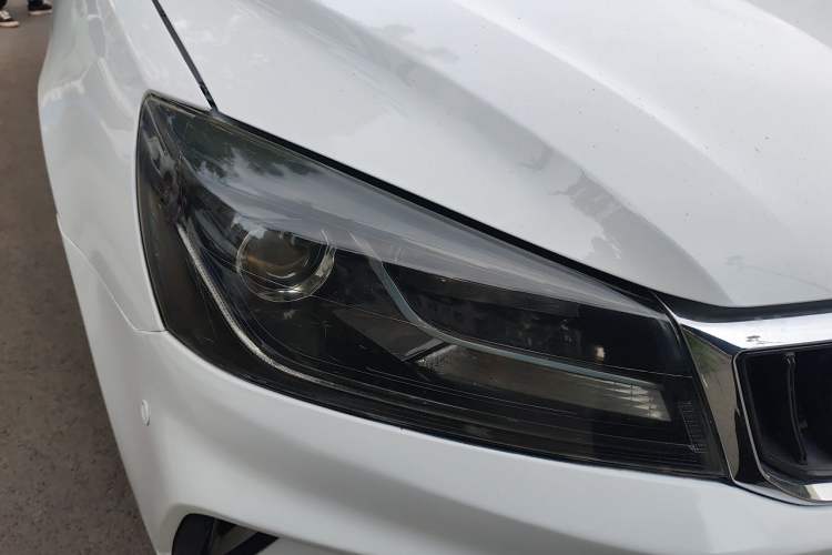 Used Geely Auto Emgrand 2021 UP 1.5L CVT Comfort Model Right Front Headlight