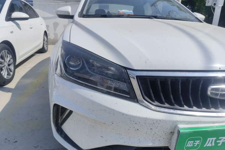 Used Geely Auto Emgrand 2021 UP 1.5L CVT Comfort Model Right Front Headlight