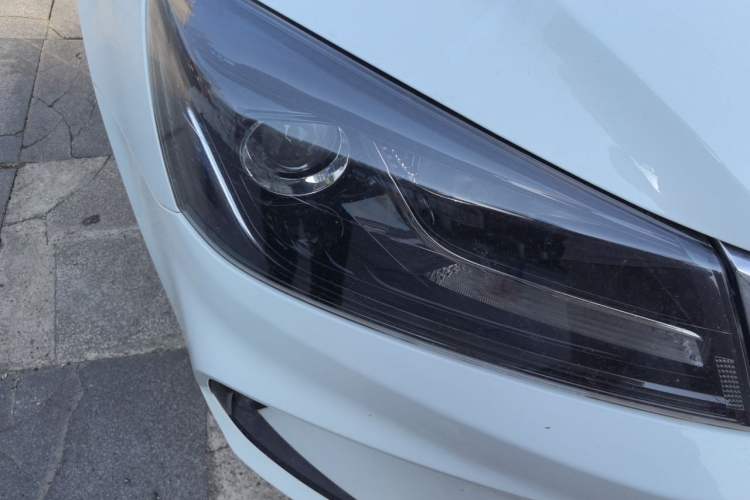 Used Geely Auto Emgrand 2021 UP 1.5L Manual Luxury Model Right Front Headlight