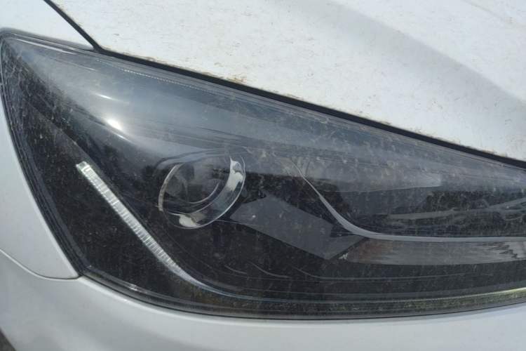 Used Geely Auto Emgrand 2021 UP 1.5L Manual Luxury Model Right Front Headlight