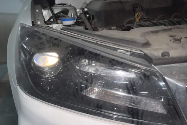 Used Geely Auto Emgrand 2021 UP 1.5L CVT Luxury Model Right Front Headlight