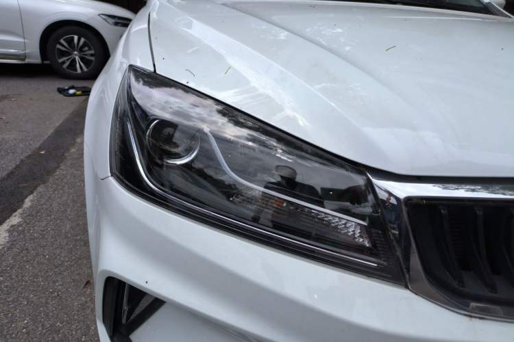 Used Geely Auto Emgrand 2021 UP 1.5L CVT Luxury Model Right Front Headlight