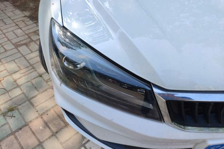 Used Geely Auto Emgrand 2021 UP 1.5L CVT Luxury Model Right Front Headlight