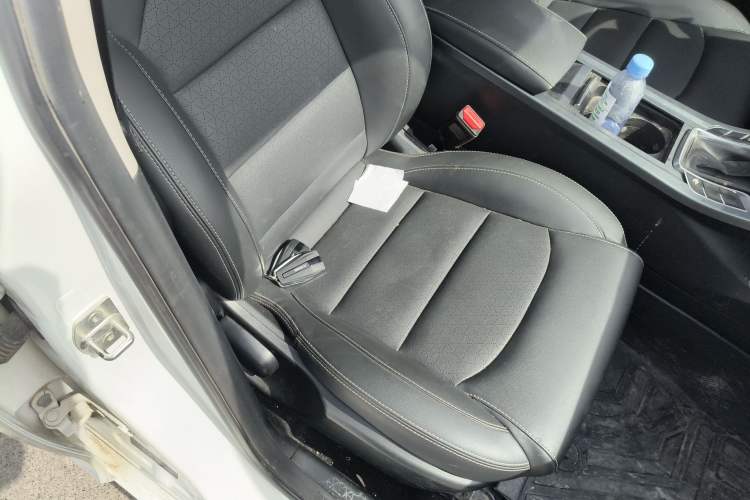 Used Geely Auto Emgrand 2021 UP 1.5L CVT Luxury Model Right Front Seat