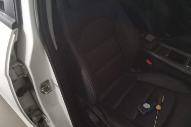 Used Geely Auto Emgrand 2021 UP 1.5L CVT Luxury Model Right Front Seat