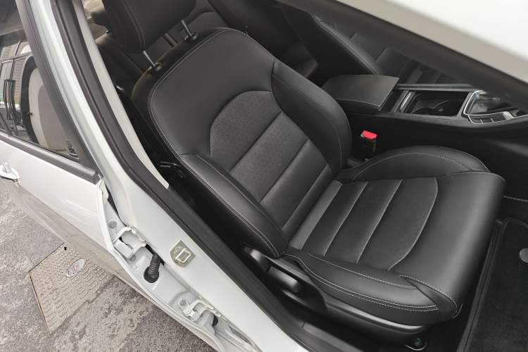 Used Geely Auto Emgrand 2021 UP 1.5L CVT Luxury Model Right Front Seat