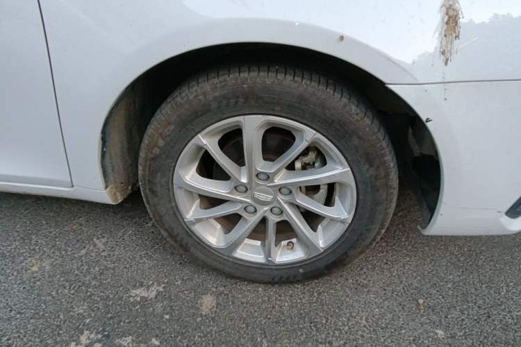 Used Geely Auto Emgrand 2021 UP 1.5L CVT Luxury Model Right Front Wheel Hub