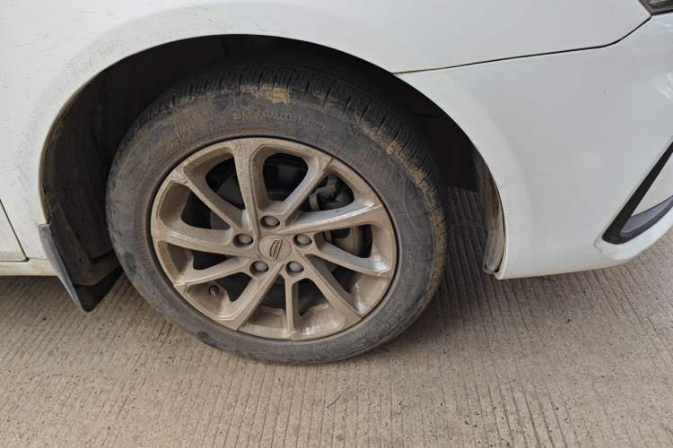 Used Geely Auto Emgrand 2021 UP 1.5L CVT Advanced Edition Right Front Wheel Hub