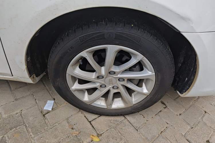 Used Geely Auto Emgrand 2021 UP 1.5L CVT Luxury Model Right Front Wheel Hub