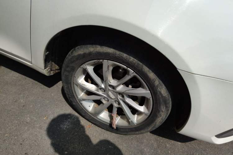 Used Geely Auto Emgrand 2021 UP 1.5L Manual Luxury Model Right Front Wheel Hub