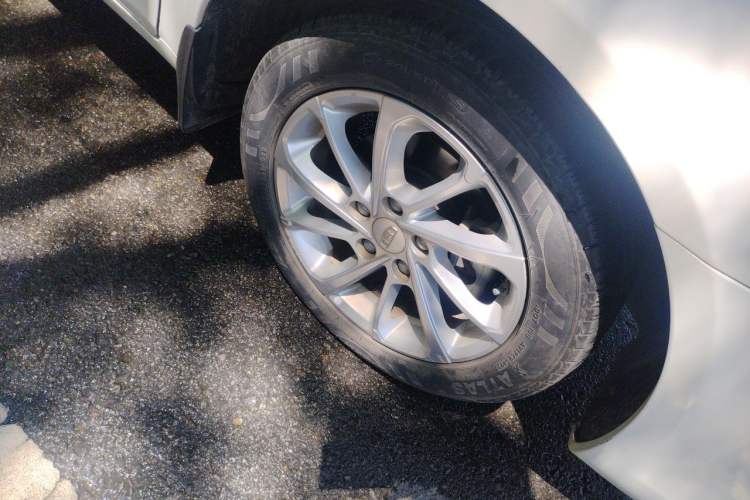 Used Geely Auto Emgrand 2021 UP 1.5L CVT Luxury Model Right Front Wheel Hub