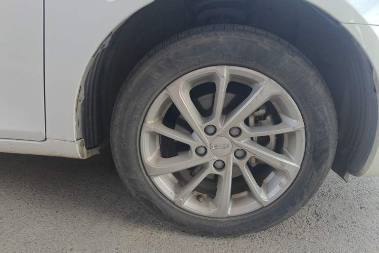 Used Geely Auto Emgrand 2021 UP 1.5L CVT Luxury Model Right Front Wheel Hub