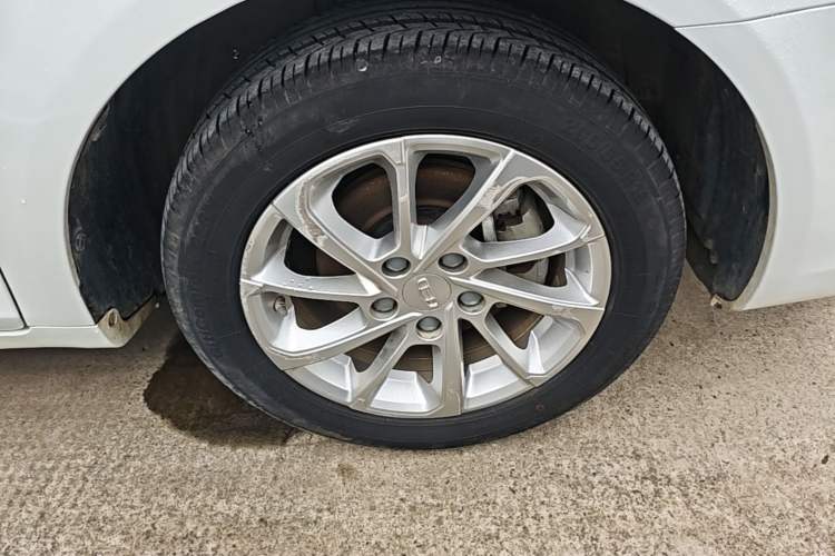 Used Geely Auto Emgrand 2021 UP 1.5L CVT Luxury Model Right Front Wheel Hub