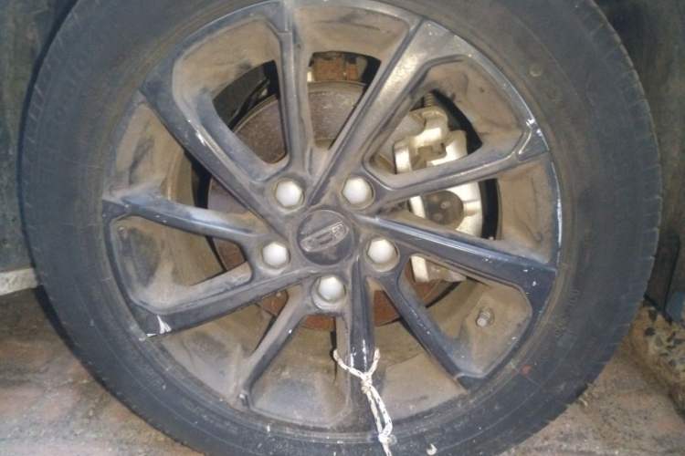 Used Geely Auto Emgrand 2021 UP 1.5L CVT Luxury Model Right Front Wheel Hub