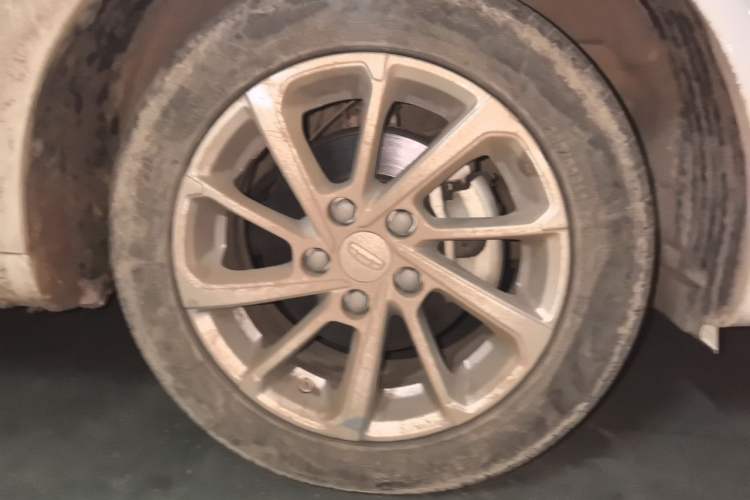 Used Geely Auto Emgrand 2021 UP 1.5L CVT Luxury Model Right Front Wheel Hub