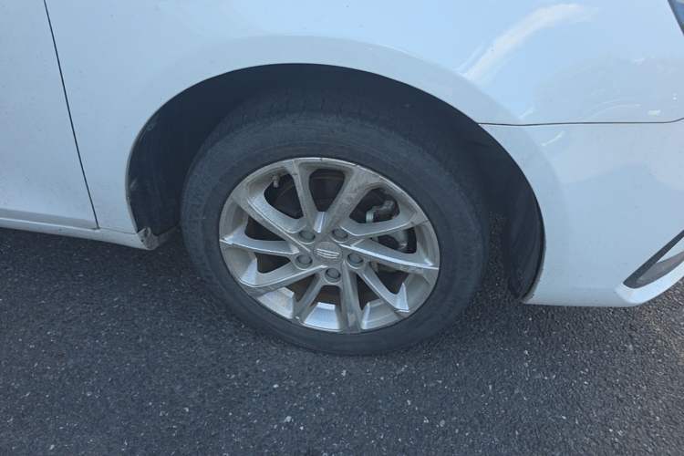 Used Geely Auto Emgrand 2021 UP 1.5L Manual Luxury Model Right Front Wheel Hub