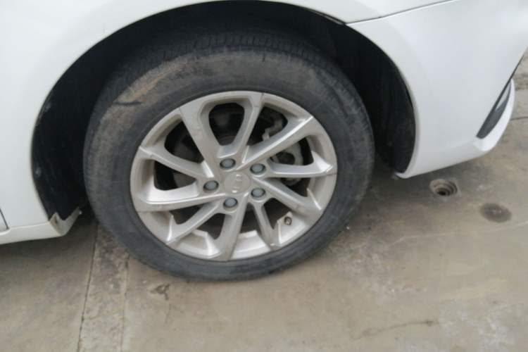 Used Geely Auto Emgrand 2021 UP 1.5L CVT Luxury Model Right Front Wheel Hub