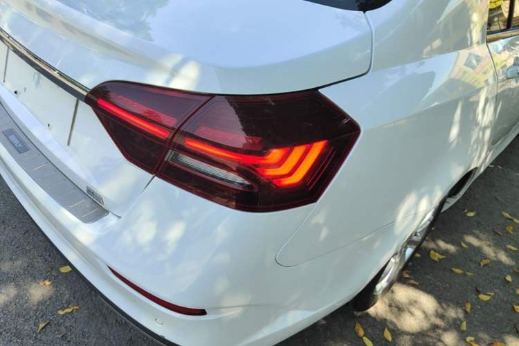 Used Geely Auto Emgrand 2021 UP 1.5L Manual Luxury Model Right Rear Taillight