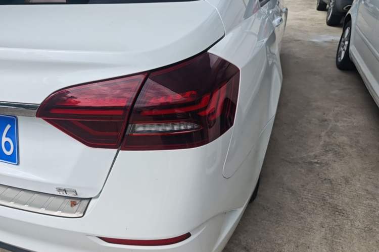 Used Geely Auto Emgrand 2021 UP 1.5L Manual Comfort Model Right Rear Taillight