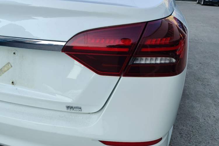 Used Geely Auto Emgrand 2021 UP 1.5L Manual Luxury Model Right Rear Taillight