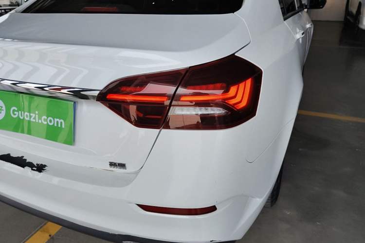 Used Geely Auto Emgrand 2021 UP 1.5L Manual Comfort Model Right Rear Taillight