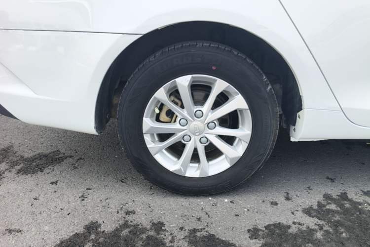Used Geely Auto Emgrand 2021 UP 1.5L Manual Comfort Model Right Rear Wheel Hub
