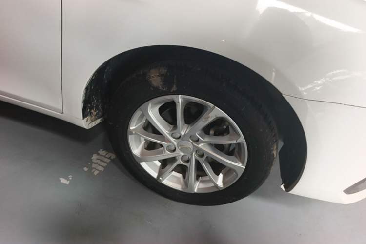 Used Geely Auto Emgrand 2021 UP 1.5L Manual Luxury Model Right Rear Wheel Hub