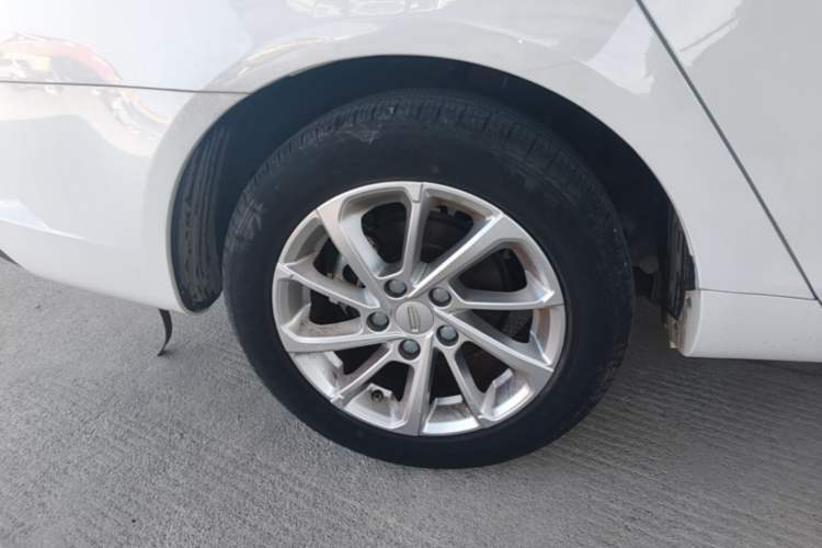 Used Geely Auto Emgrand 2021 UP 1.5L Manual Luxury Model Right Rear Wheel Hub