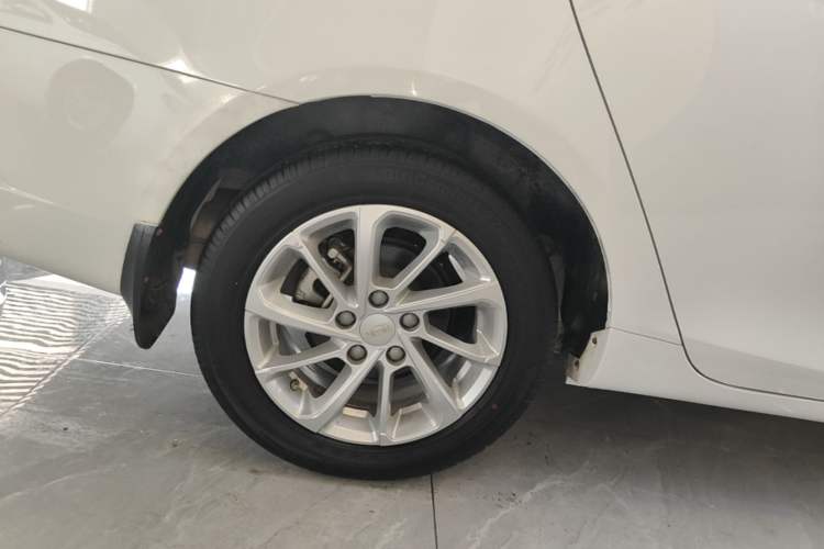 Used Geely Auto Emgrand 2021 UP 1.5L CVT Luxury Model Right Rear Wheel Hub